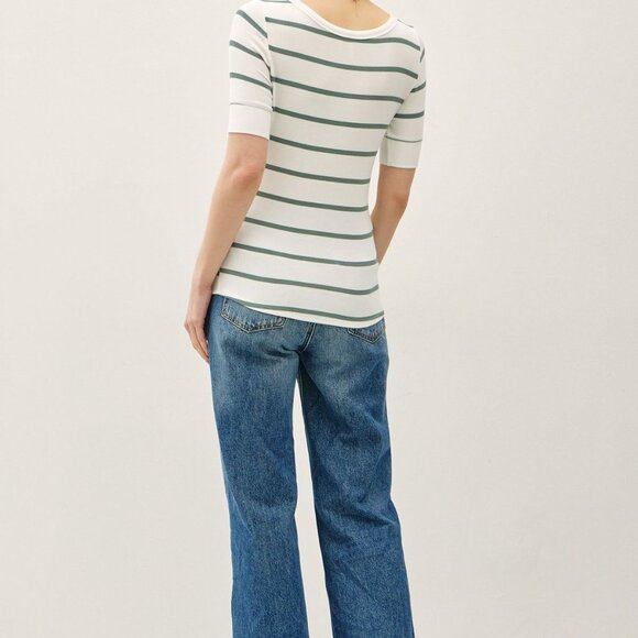 Women's Ivory and Teal Short Sleeve T-shirt Be Cool Size Small NWT - Picture 3 of 3